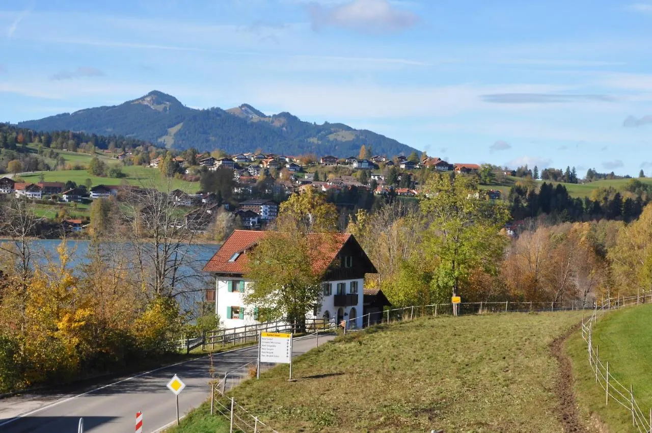 Guest house Pension Rexha Am Weissensee Fussen